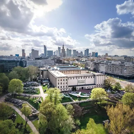 Top Class Metro Fast Wifi 100 Mbs 70'Tv Netflix Hbo Max Disney+ Appletv+ Warsaw Exterior photo