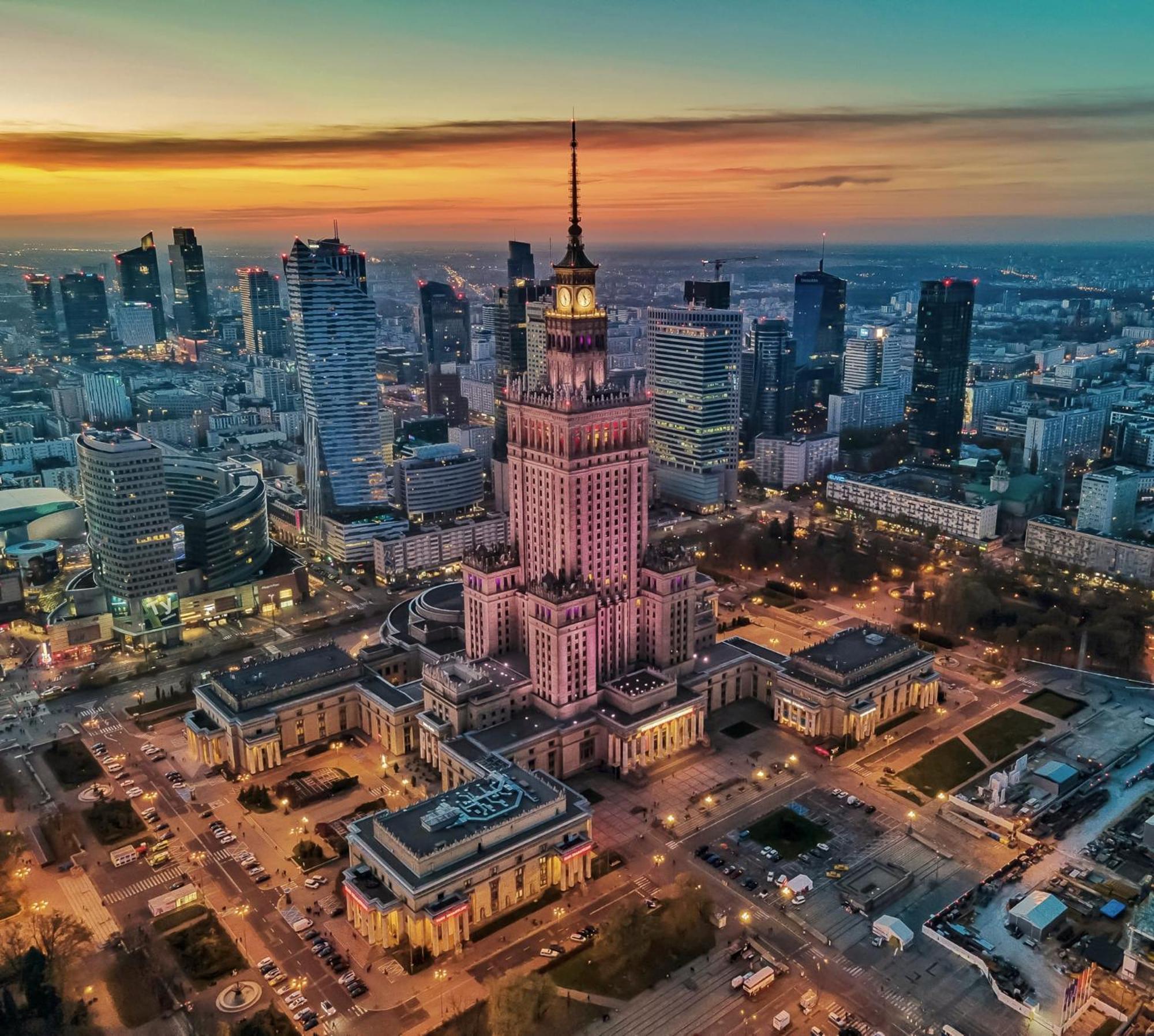 Class Metro Fast Wifi 100 Mbs 70'tv Netflix Hbo Max Disney+ Appletv+ * Warsaw