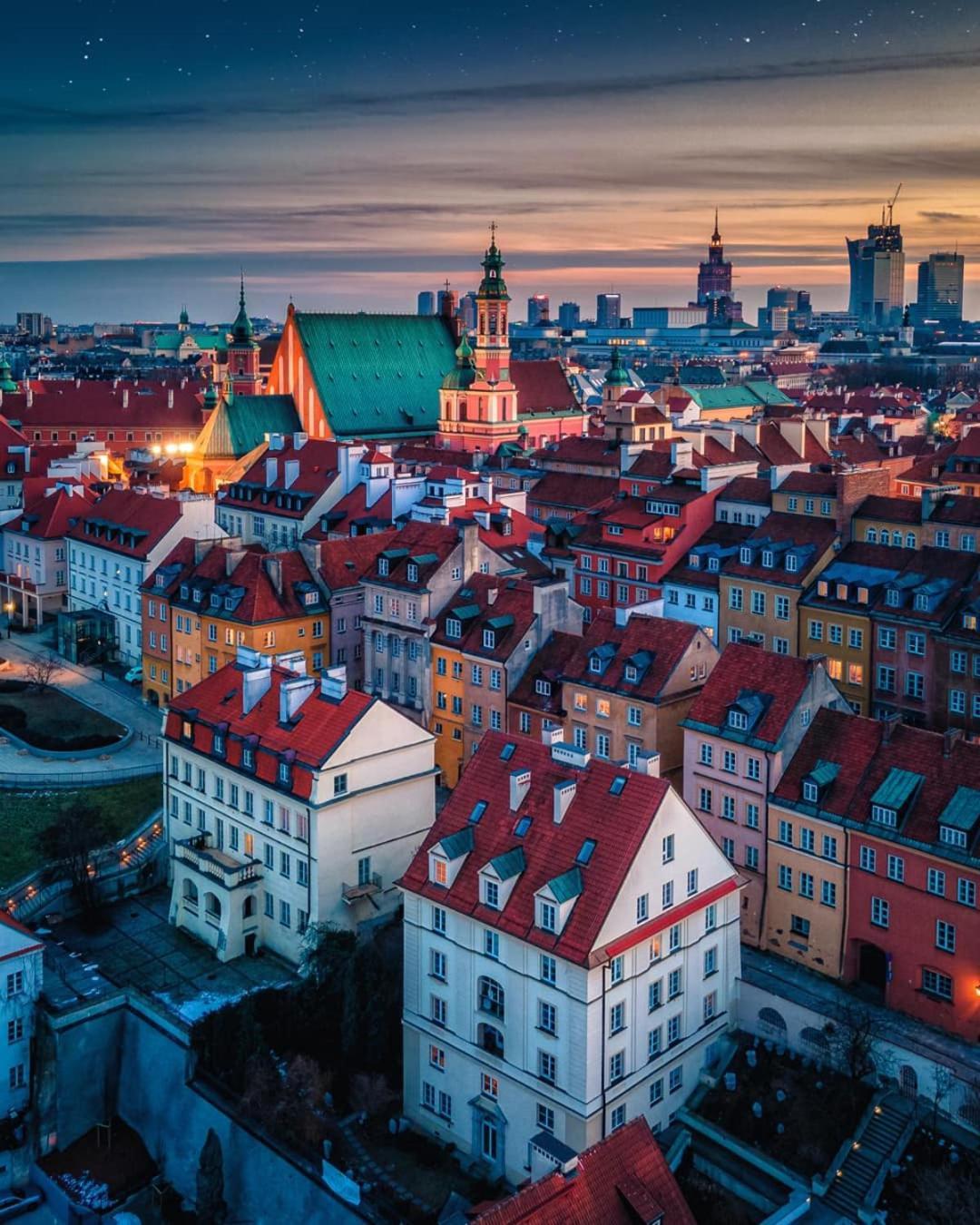 Class Metro Fast Wifi 100 Mbs 70'tv Netflix Hbo Max Disney+ Appletv+ Apartment Warsaw