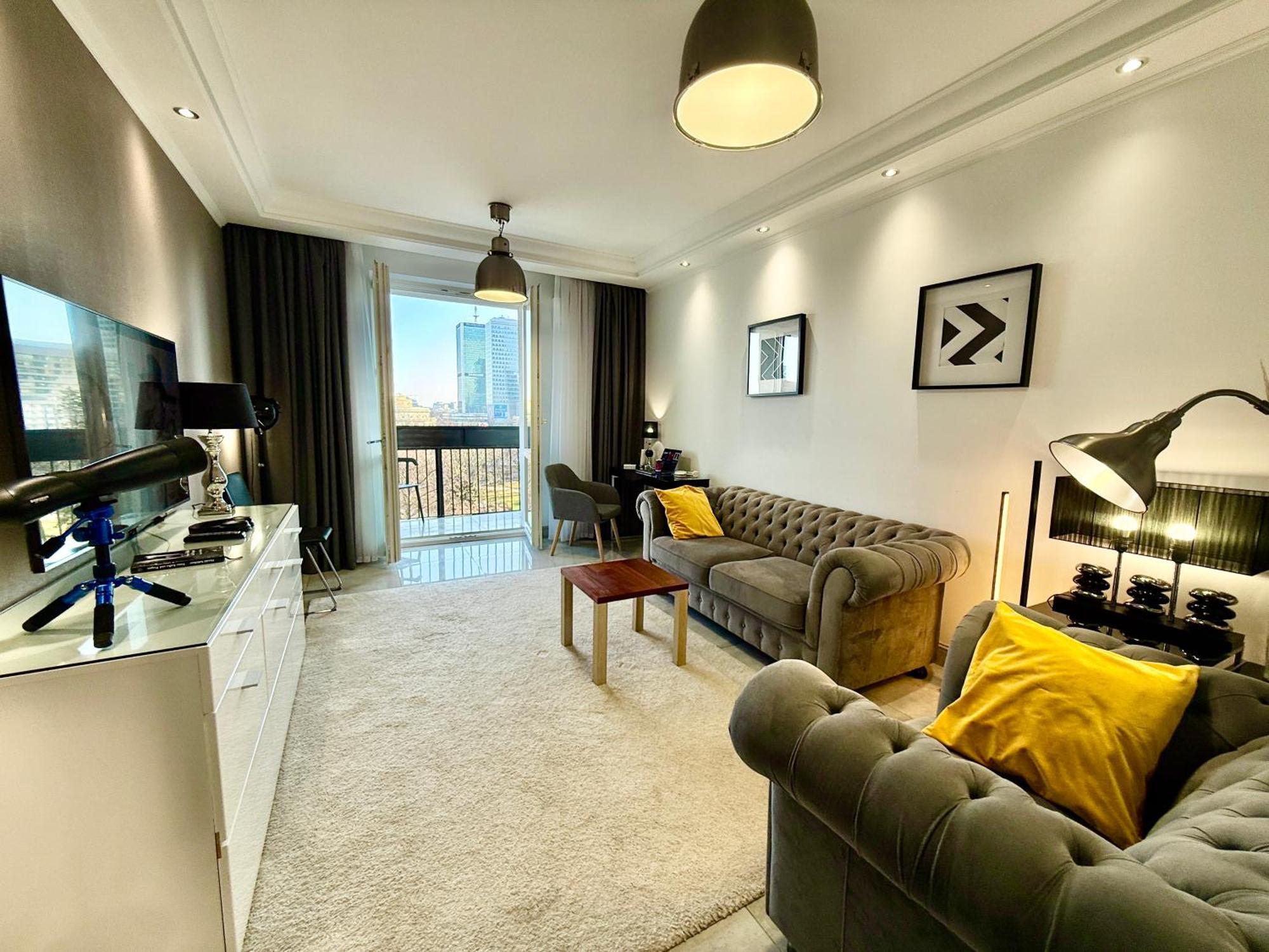 Class Metro Fast Wifi 100 Mbs 70'tv Netflix Hbo Max Disney+ Appletv+ * Warsaw