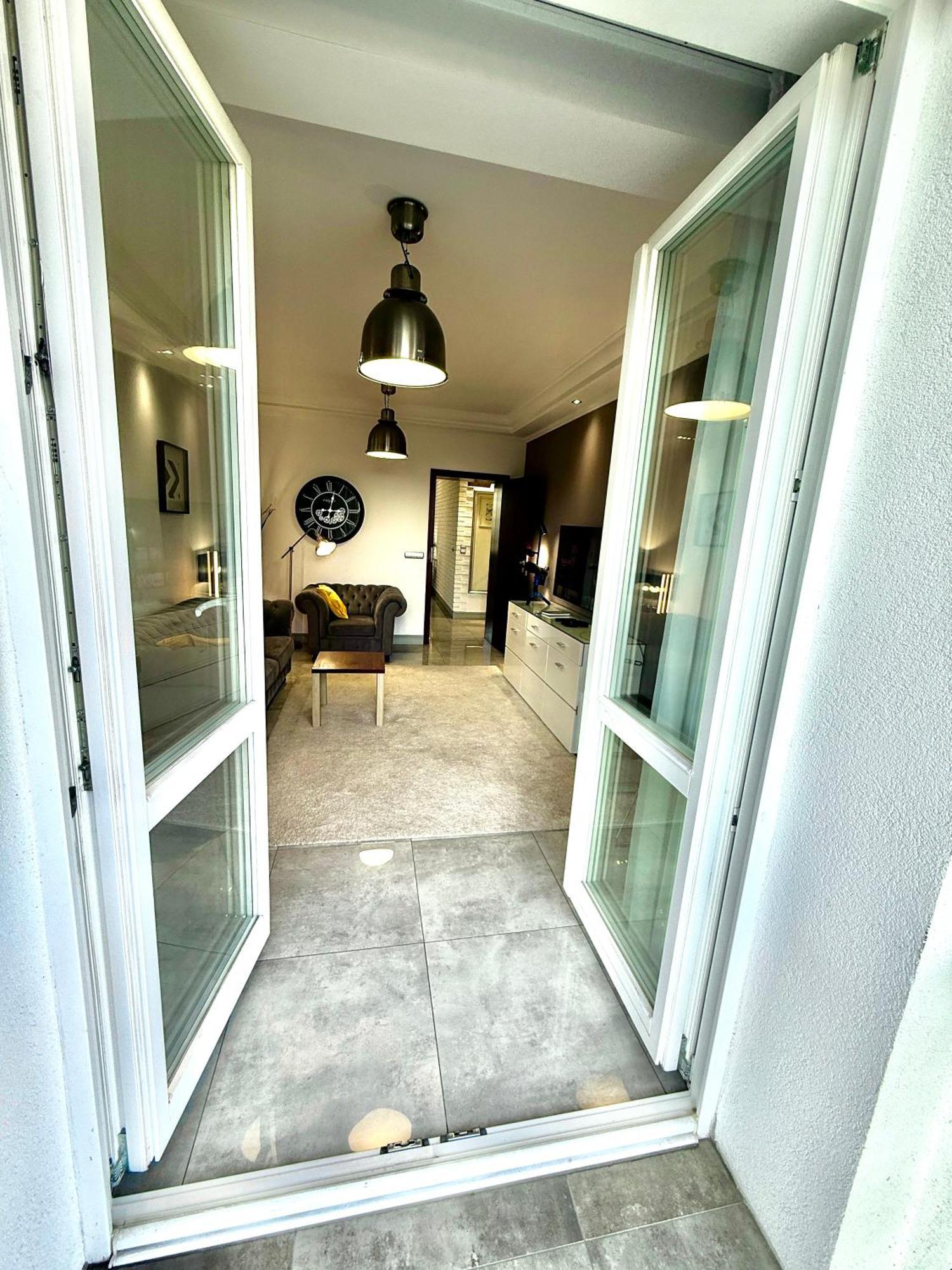 Apartment Class Metro Fast Wifi 100 Mbs 70'tv Netflix Hbo Max Disney+ Appletv+ *