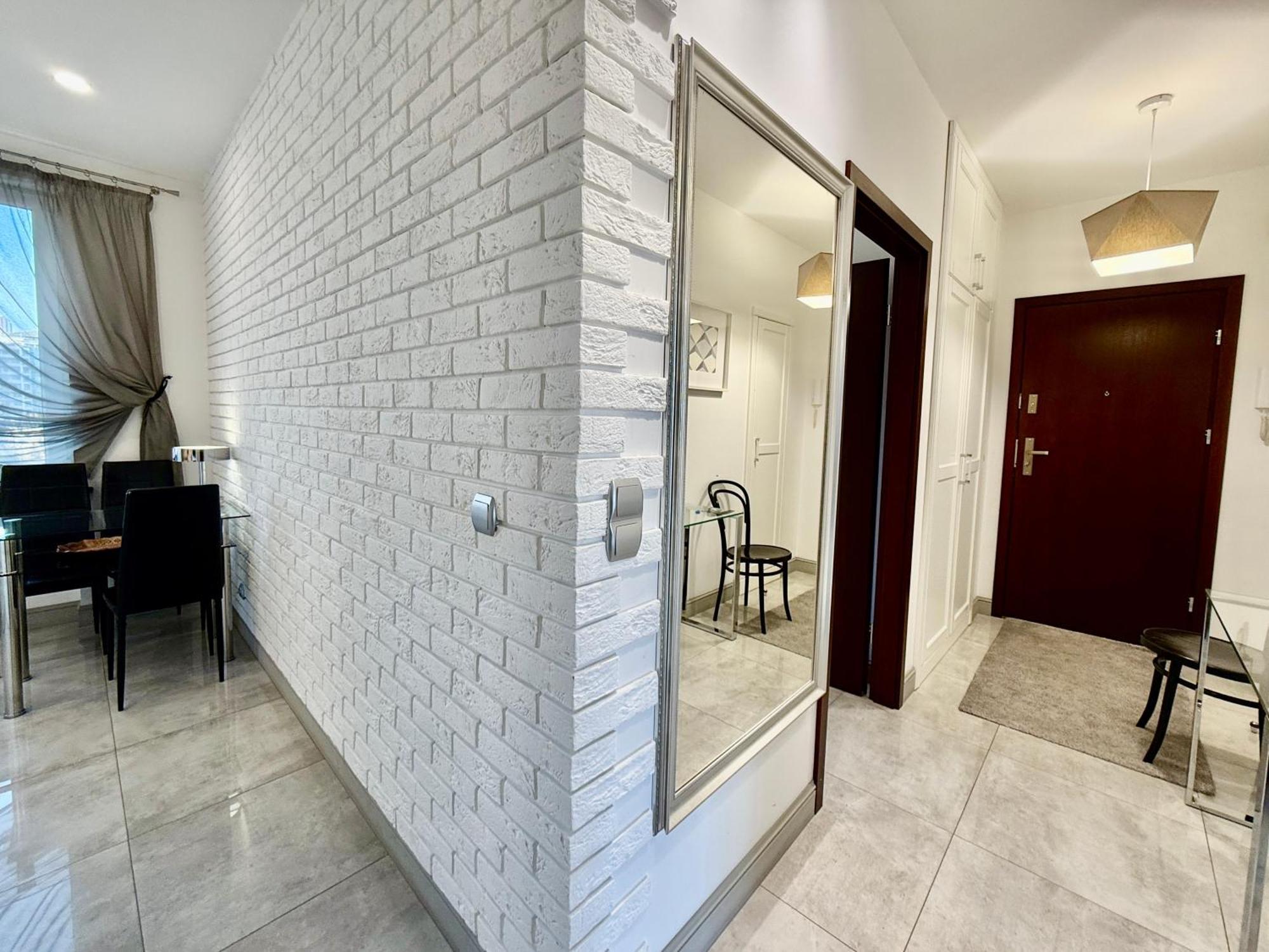 Apartment Class Metro Fast Wifi 100 Mbs 70'tv Netflix Hbo Max Disney+ Appletv+ *